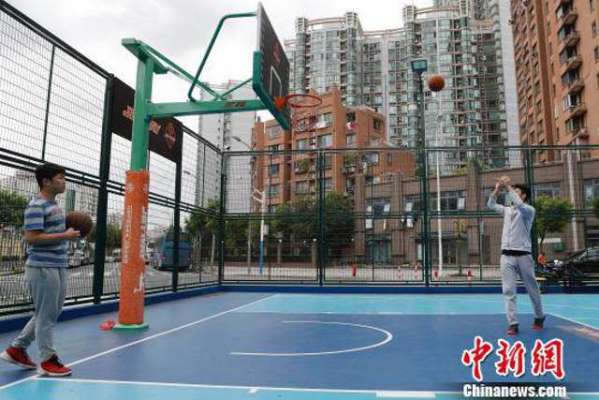 Shanghai's First 'shareable' Basketball Court Is Now Open