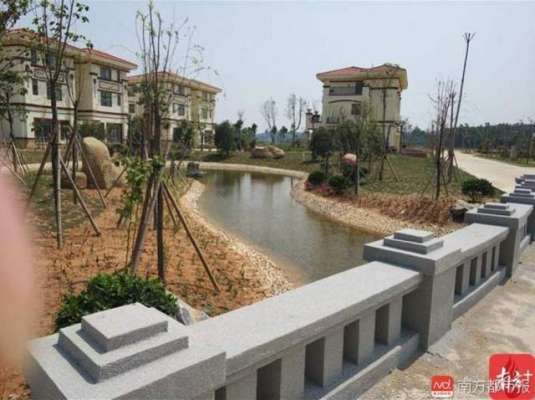 Luxury Village In China Remains Deserted As Villagers Fight Over Who Should Own One Or Two Villas