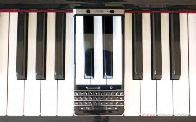 BlackBerry only sold 850,000 phones last year