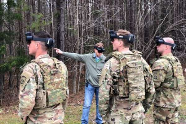 US Army shows how it will use HoloLens in the field