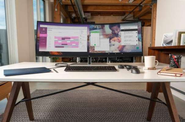 HP's new ultrawide monitor can show two device's screens at once
