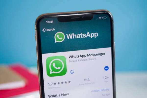 Report: WhatsApp surpasses Facebook as the social network’s most popular app