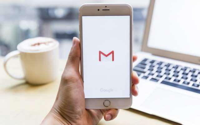 Gmail for iOS will let you attach items from the Files app